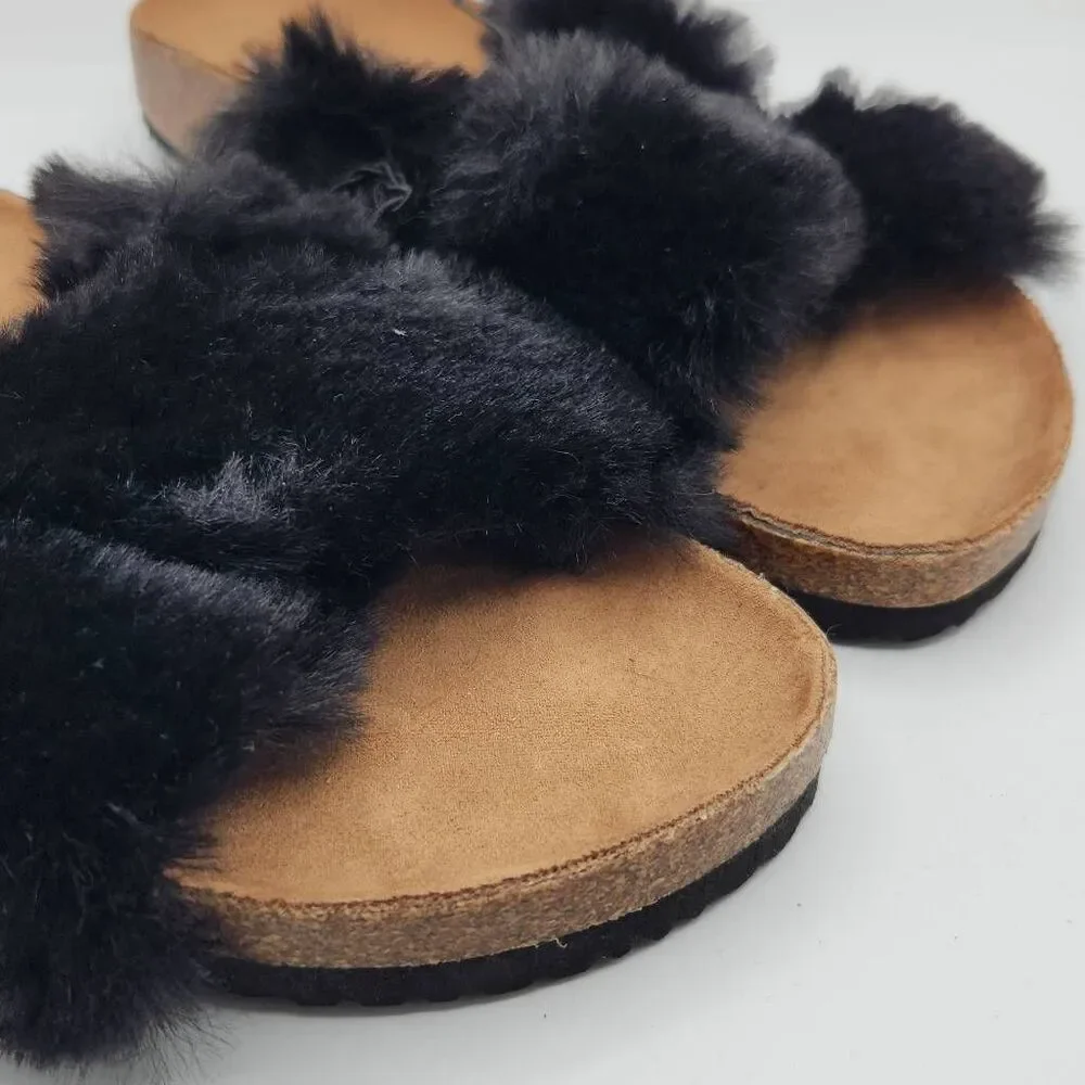 Brand New Urban Outfitters Women's Size 9 Black Faux Fur Slip On Slides Sandals